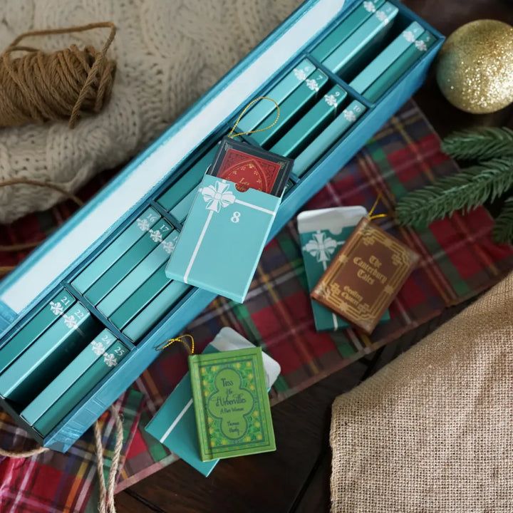 Mini Book Advent Calendar – 25 Miniature Classics