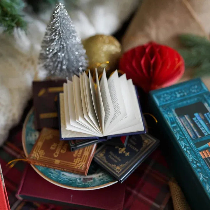 Mini Book Advent Calendar – 25 Miniature Classics