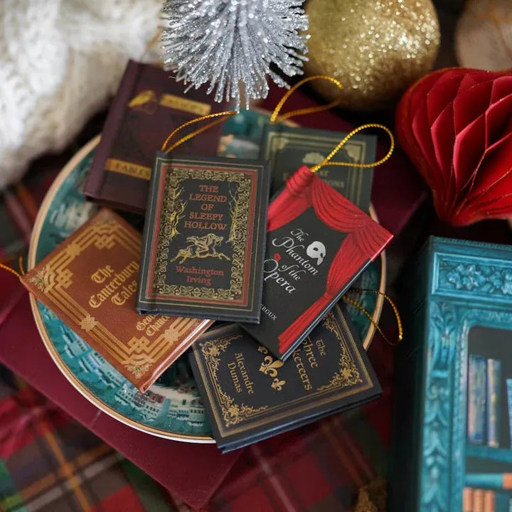 Mini Book Advent Calendar – 25 Miniature Classics